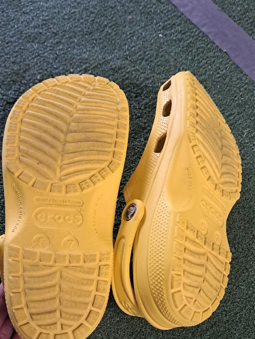 CROCS unisex bright
